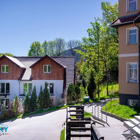 Bluesky - Sucha, Duzy Taras Z Widokiem Na Karkonosze, Spokojna Okolica, Blisko Szlakow I Wyciagow *